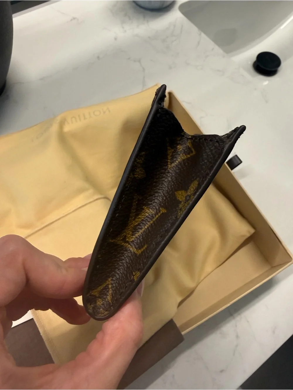 Louis Vuitton - Authentic Vintage Monogram Bucket Pouch FREE CHAIN INCLUDED